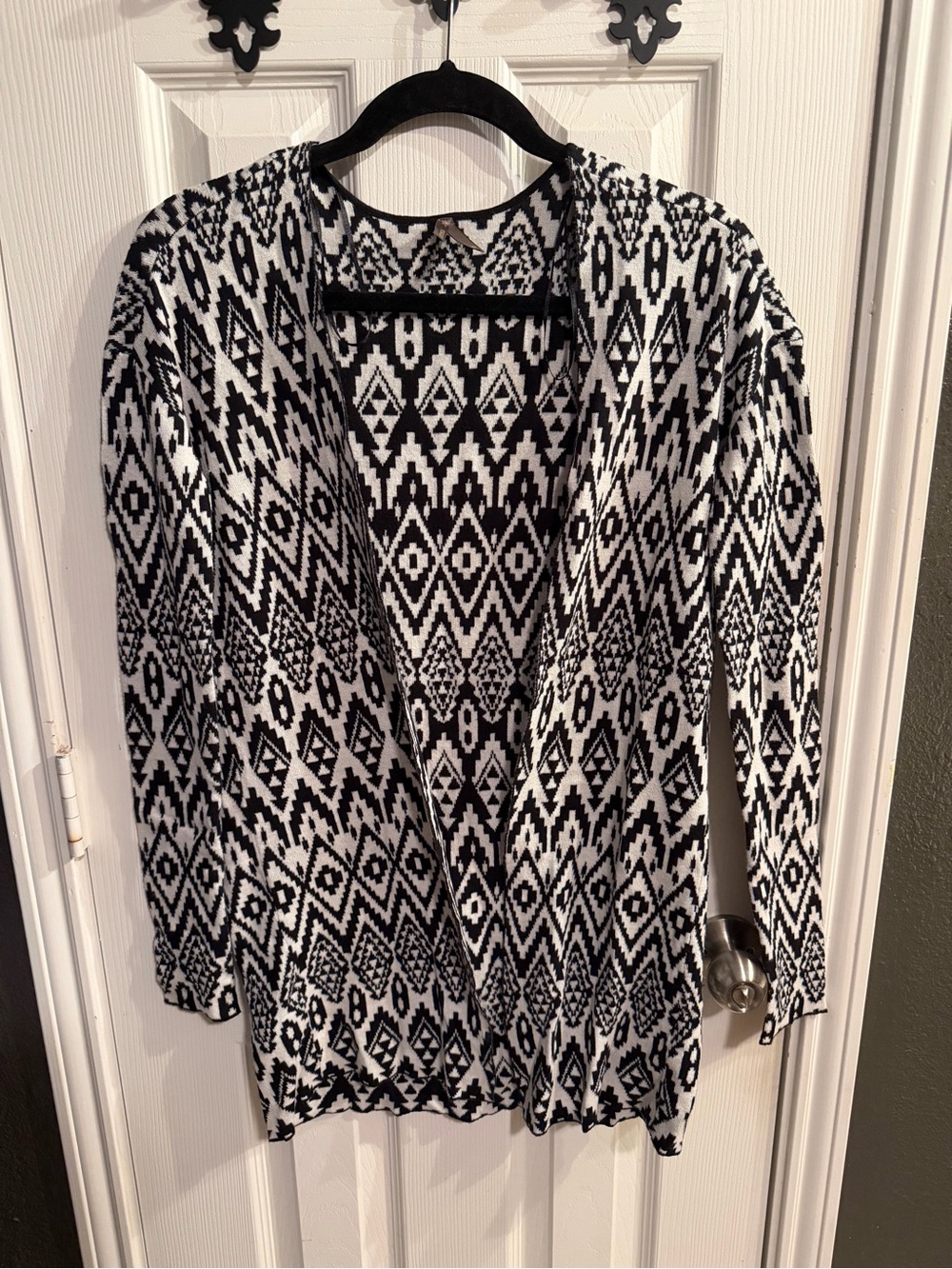 Stetson Black & White Aztec Open-Front Knit Cardigan